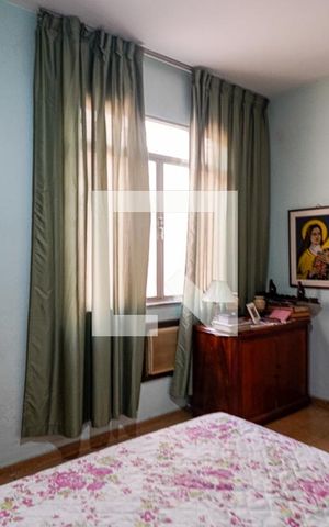Casa à venda com 214m², 5 quartos e 2 vagas Casa à venda com 214m², 5 quartos e 2 vagasQuarto 1