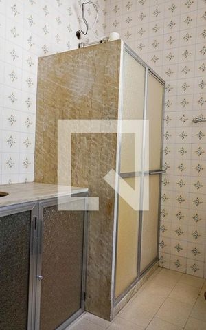 Casa à venda com 214m², 5 quartos e 2 vagas Casa à venda com 214m², 5 quartos e 2 vagasBanheiro Segundo andar