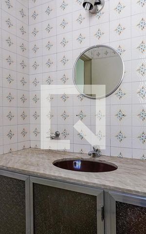 Casa à venda com 214m², 5 quartos e 2 vagas Casa à venda com 214m², 5 quartos e 2 vagasBanheiro Segundo andar
