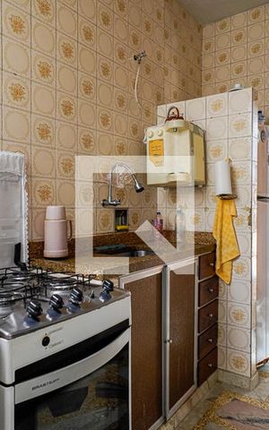 Casa à venda com 214m², 5 quartos e 2 vagas Casa à venda com 214m², 5 quartos e 2 vagasCozinha