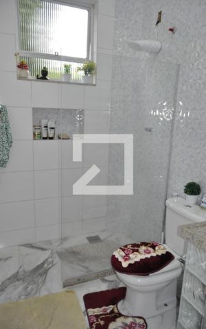 Casa à venda com 100m², 3 quartos e 10 vagasBanheiro 2