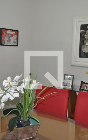 Casa à venda com 100m², 3 quartos e 10 vagasQuarto 2