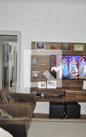 Casa à venda com 100m², 3 quartos e 10 vagasSala