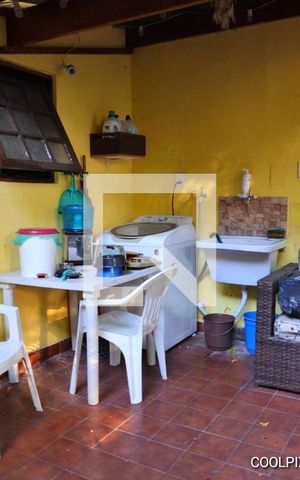 Casa à venda com 240m², 3 quartos e 5 vagasQuintal