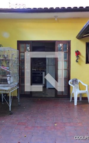 Casa à venda com 240m², 3 quartos e 5 vagasEntrada