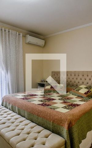 Casa à venda com 312m², 3 quartos e 4 vagasQuarto Suíte