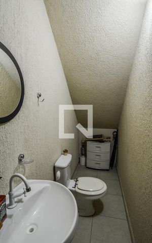 Casa à venda com 312m², 3 quartos e 4 vagasBanheiro de serviço