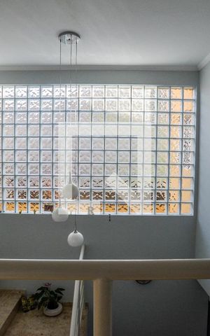 Casa à venda com 312m², 3 quartos e 4 vagasEscada