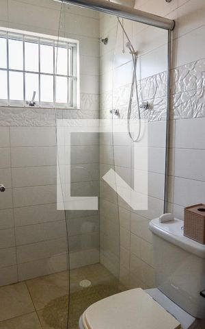 Casa à venda com 312m², 3 quartos e 4 vagasBanheiro