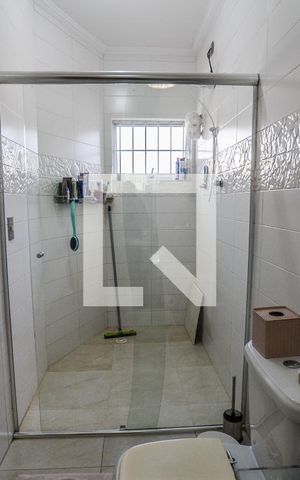 Casa à venda com 312m², 3 quartos e 4 vagasBanheiro da Suíte