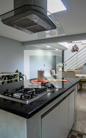 Casa à venda com 312m², 3 quartos e 4 vagasCozinha
