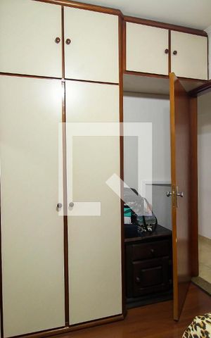 Casa à venda com 212m², 4 quartos e 4 vagas Casa à venda com 212m², 4 quartos e 4 vagasQuarto 2