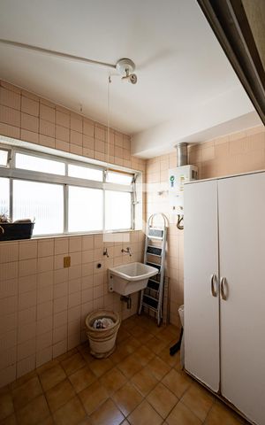 Apartamento à venda com 80m², 3 quartos e 1 vaga Apartamento à venda com 80m², 3 quartos e 1 vagaLavanderia