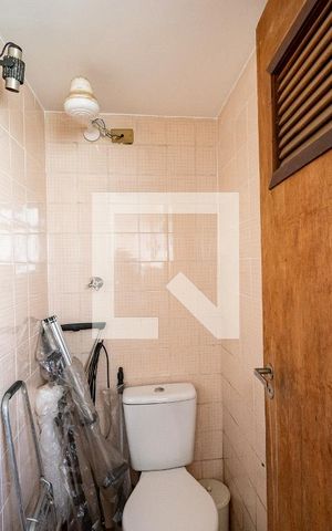 Apartamento à venda com 80m², 3 quartos e 1 vaga Apartamento à venda com 80m², 3 quartos e 1 vagaBanheiro de Serviço