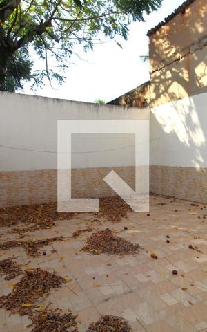 Casa à venda com 336m², 3 quartos e 2 vagasQuintal nos fundos