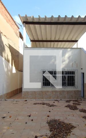 Casa à venda com 336m², 3 quartos e 2 vagasQuintal nos fundos