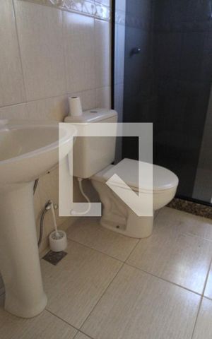 Casa à venda com 336m², 3 quartos e 2 vagasBanheiro da suíte 2