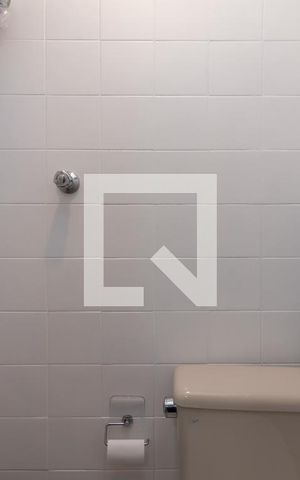 Apartamento à venda com 71m², 2 quartos e 2 vagasBanheiro de Serviço