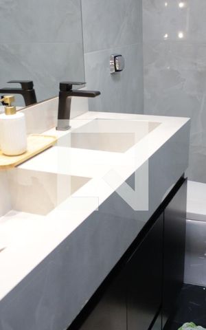 Apartamento à venda com 168m², 4 quartos e 3 vagasBanheiro da Suíte 1