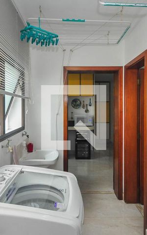 Apartamento à venda com 180m², 4 quartos e 4 vagas Apartamento à venda com 180m², 4 quartos e 4 vagasÁrea de Serviço