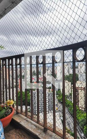 Apartamento à venda com 180m², 4 quartos e 4 vagas Apartamento à venda com 180m², 4 quartos e 4 vagasVaranda