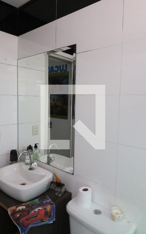 Casa à venda com 140m², 3 quartos e 1 vagaBanheiro quarto 