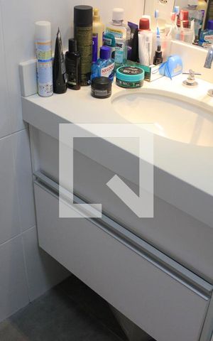 Apartamento à venda com 87m², 2 quartos e 2 vagasBanheiro da Suíte 1
