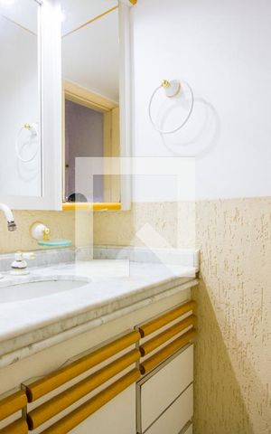 Apartamento à venda com 175m², 3 quartos e 2 vagas Apartamento à venda com 175m², 3 quartos e 2 vagasBanheiro social