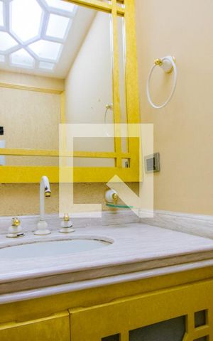 Apartamento à venda com 175m², 3 quartos e 2 vagas Apartamento à venda com 175m², 3 quartos e 2 vagasLavabo