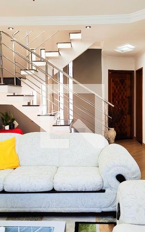 Casa à venda com 391m², 3 quartos e 4 vagas Casa à venda com 391m², 3 quartos e 4 vagasSala