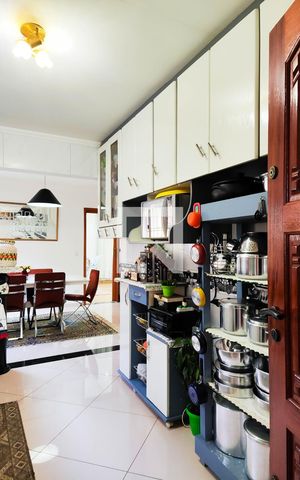 Casa à venda com 391m², 3 quartos e 4 vagas Casa à venda com 391m², 3 quartos e 4 vagasCozinha