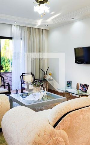 Casa à venda com 391m², 3 quartos e 4 vagas Casa à venda com 391m², 3 quartos e 4 vagasSala
