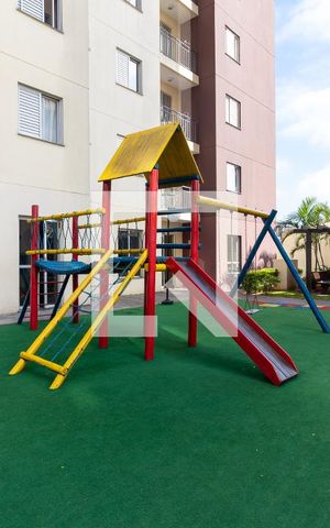 Apartamento à venda com 50m², 2 quartos e 1 vaga Apartamento à venda com 50m², 2 quartos e 1 vagaÁrea comum - Playground