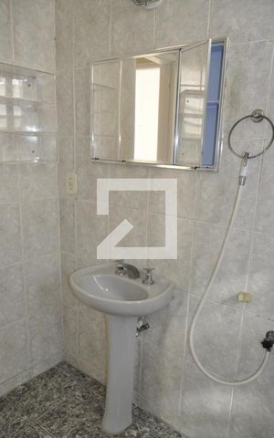 Apartamento à venda com 77m², 2 quartos e sem vagaBanheiro