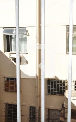 Apartamento à venda com 77m², 2 quartos e sem vagaVista Sala