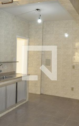 Apartamento à venda com 77m², 2 quartos e sem vagaCozinha