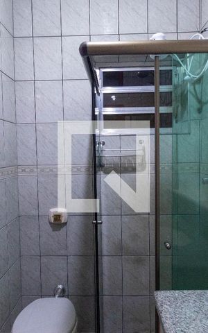 Casa à venda com 150m², 2 quartos e 2 vagas Casa à venda com 150m², 2 quartos e 2 vagasBanheiro