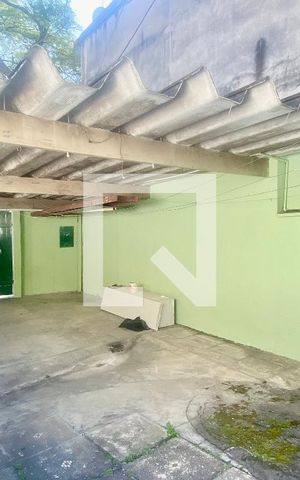 Casa à venda com 250m², 2 quartos e 6 vagasQuintal