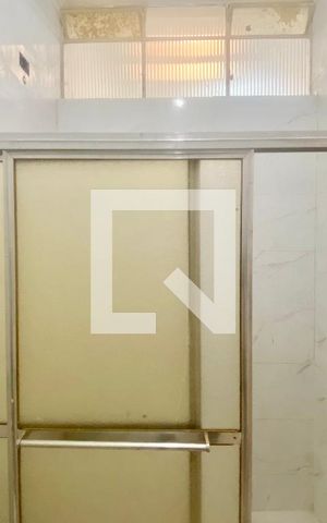 Casa à venda com 250m², 2 quartos e 6 vagasBanheiro 1