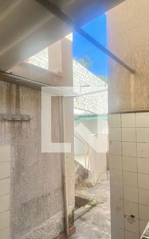 Casa à venda com 250m², 2 quartos e 6 vagasLavanderia