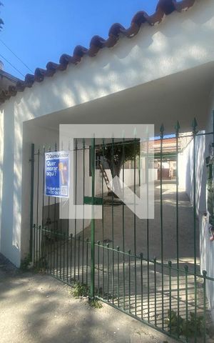 Casa à venda com 250m², 2 quartos e 6 vagasFachada