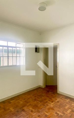 Casa à venda com 250m², 2 quartos e 6 vagasSala 2