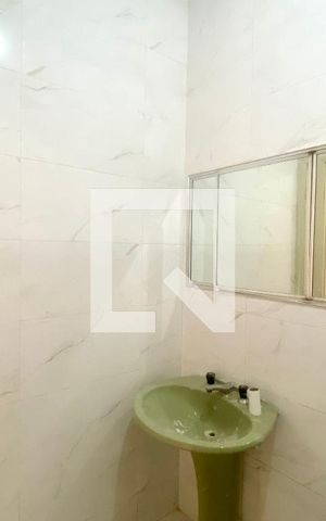 Casa à venda com 250m², 2 quartos e 6 vagasBanheiro 1