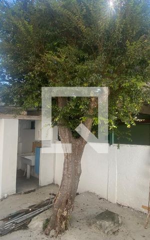 Casa à venda com 250m², 2 quartos e 6 vagasFachada