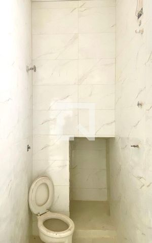 Casa à venda com 250m², 2 quartos e 6 vagasBanheiro 2