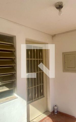 Casa à venda com 250m², 2 quartos e 6 vagasEntrada