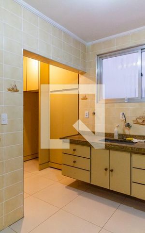 Apartamento para alugar com 103m², 4 quartos e 2 vagas Apartamento para alugar com 103m², 4 quartos e 2 vagasCozinha