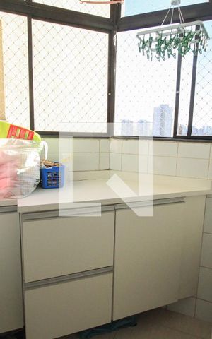 Apartamento à venda com 75m², 3 quartos e 2 vagas Apartamento à venda com 75m², 3 quartos e 2 vagasÁrea de Serviço