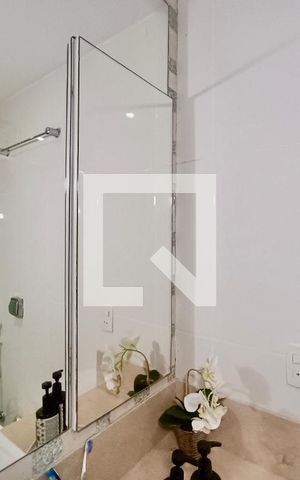 Apartamento à venda com 117m², 3 quartos e 1 vaga Apartamento à venda com 117m², 3 quartos e 1 vagaBanheiro social
