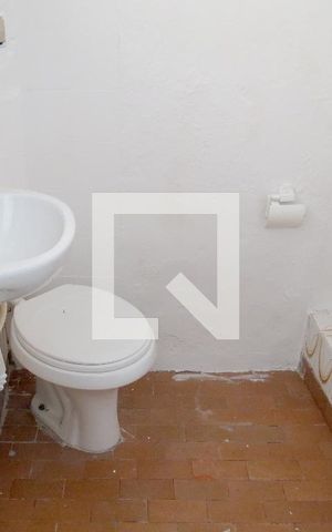 Casa para alugar com 38m², 1 quarto e sem vagaBanheiro